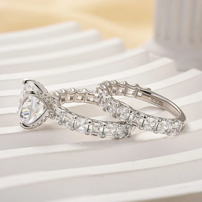 Round Cut 2Pc Elegant Wedding Ring Set