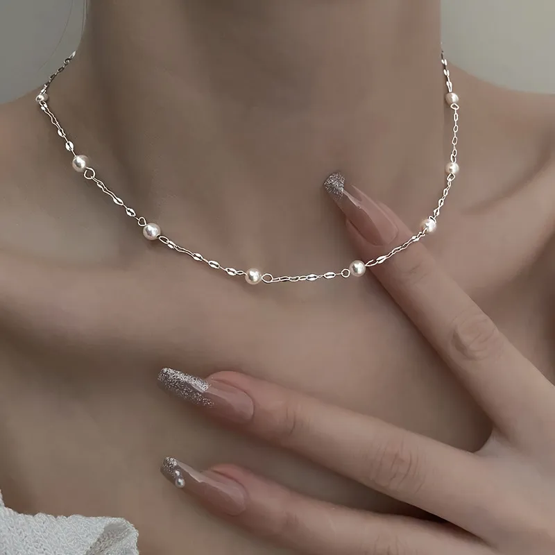Elegant Necklace Made of Shiny Pearls