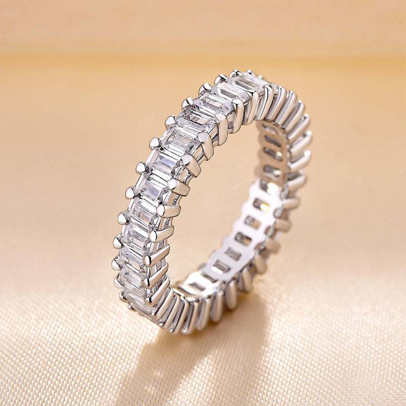 Classic Emerald Cut Women'S Wedding Ring
