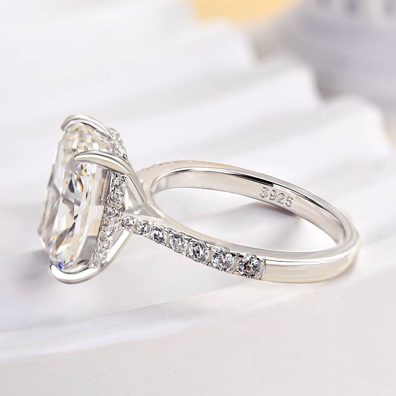 Crushed Ice Cushion Cut Engagement Ring For Women