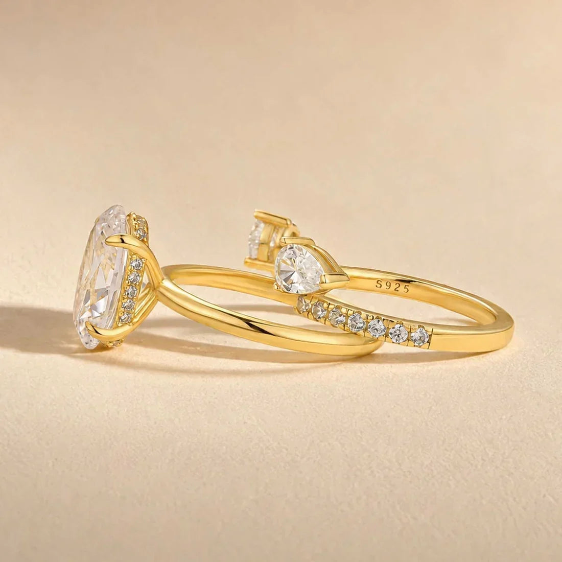 Oval Cut Wedding Ring Set For Women