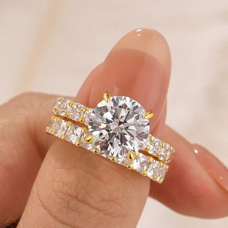Round Cut 2Pc Elegant Wedding Ring Set