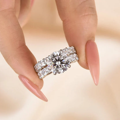 Round Cut 2Pc Elegant Wedding Ring Set