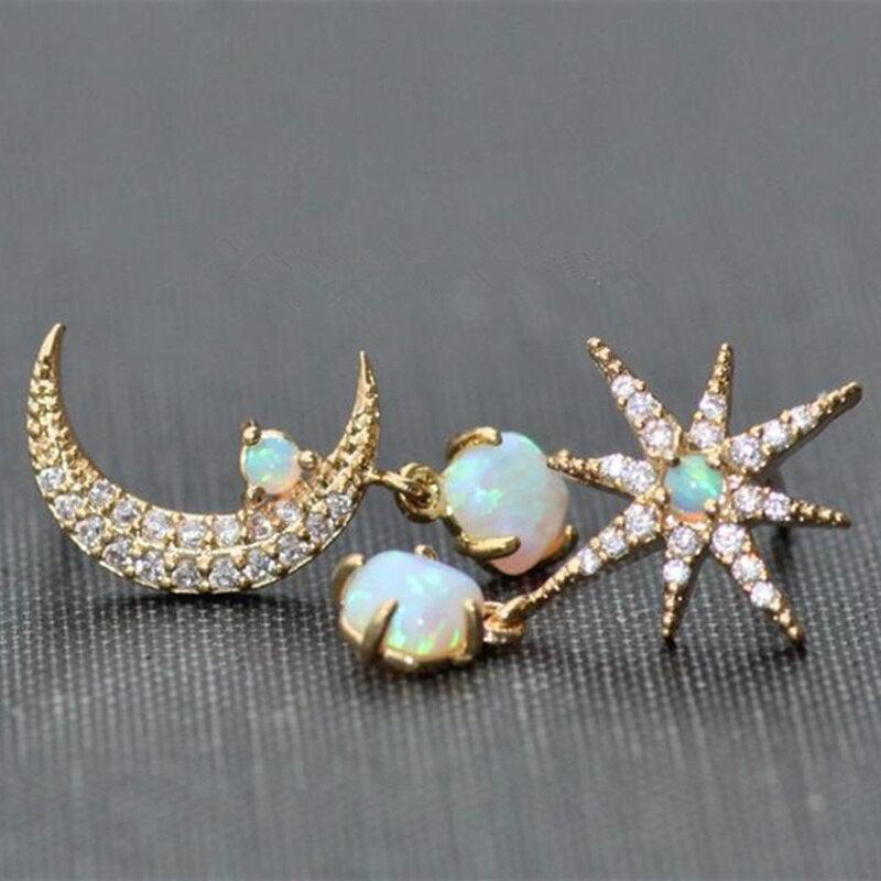 Offer: Moon and Star Earrings Made of Gold and Opal
