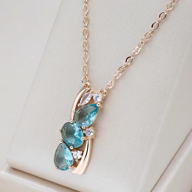 Elegant Necklace Made of Blue Crystal in Gold