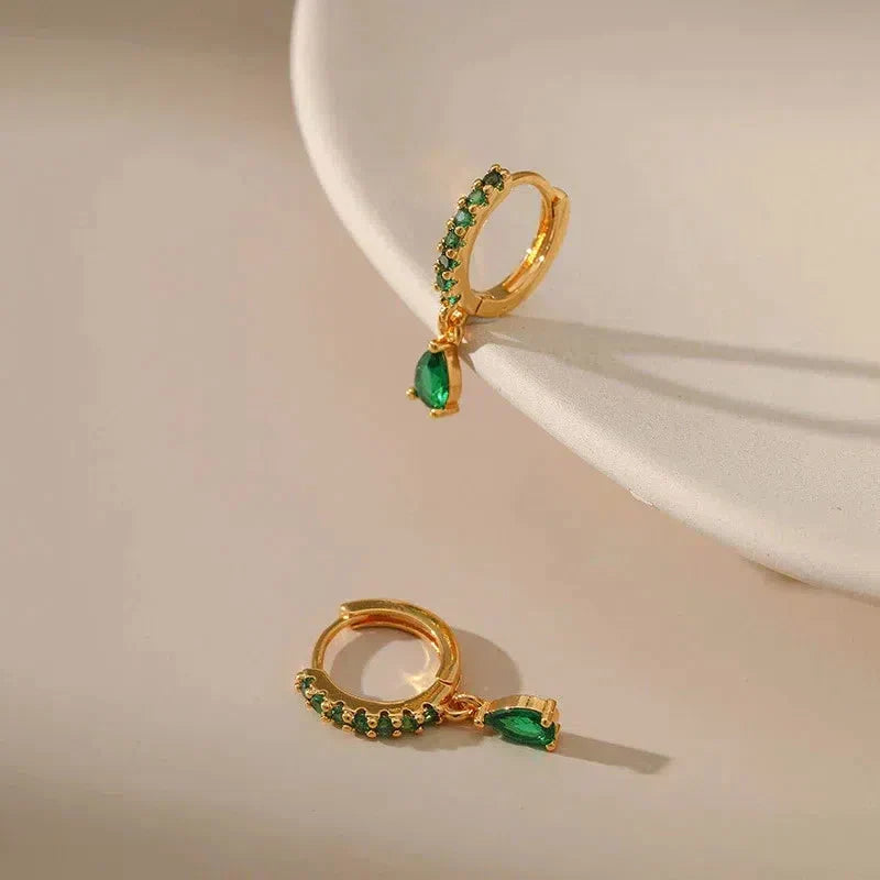 Zirconia Earrings with Emerald in Gold