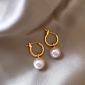 Golden Earrings with Pearls