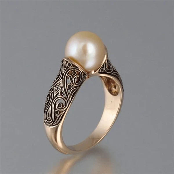 1+1 Offer: Elegant Gold Pearl Earrings + Vintage Gold Ring with a Fancy Pearl