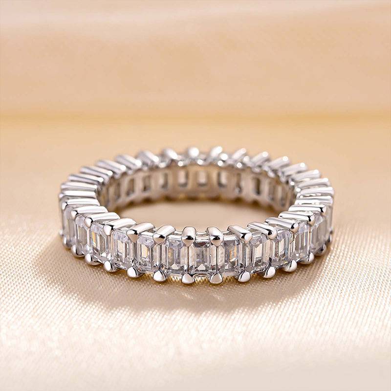Classic Emerald Cut Women'S Wedding Ring