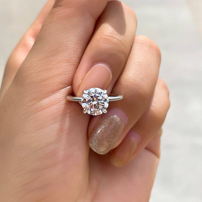 Round Cut Solitaire Ring For Women